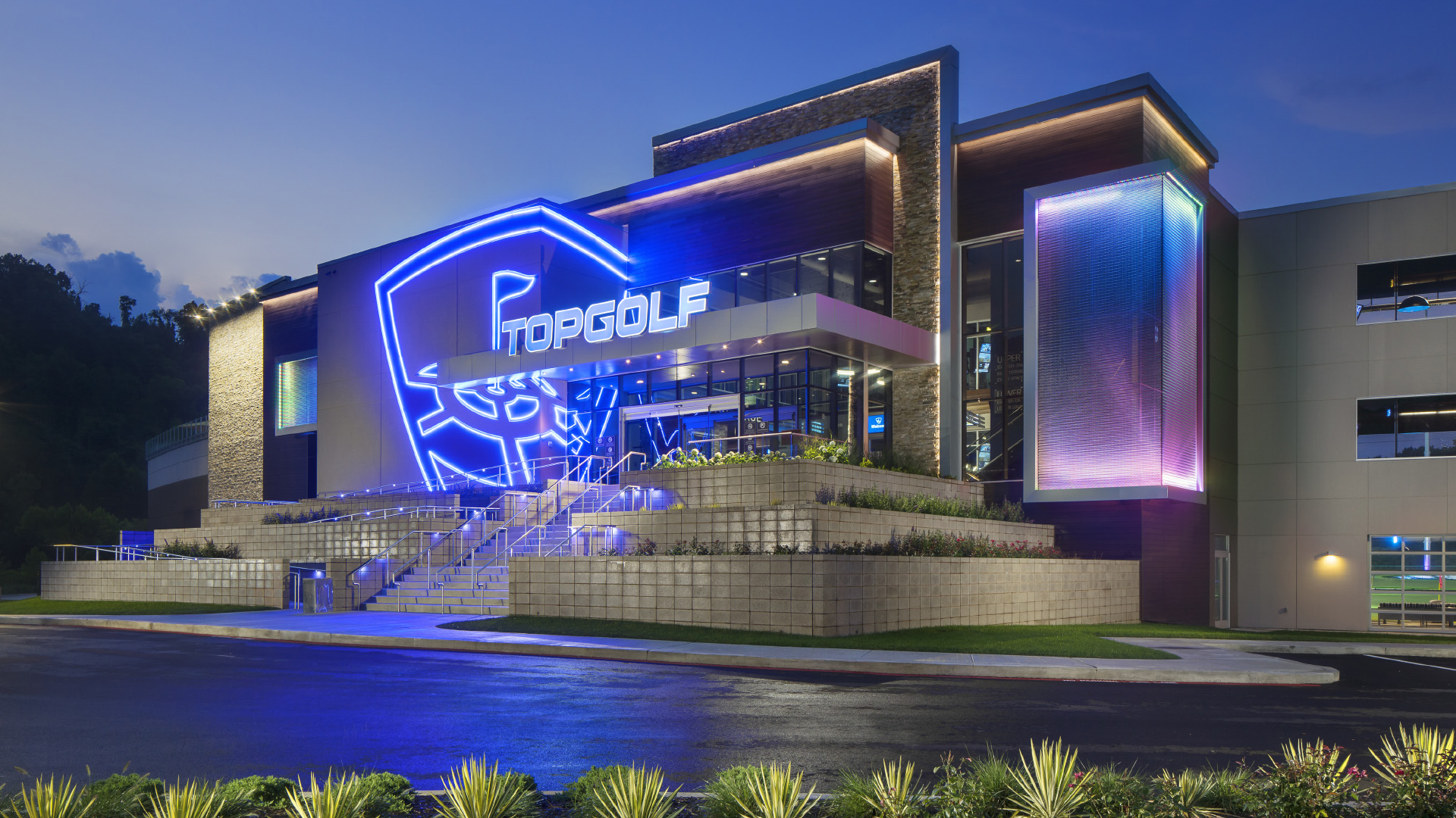 Exterior of Topgolf Pittsburgh